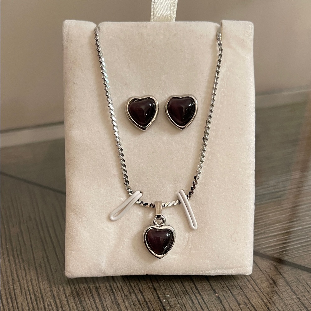Vintage Silver-tone Purple Cats Eye Heart Necklace & Stud Earrings - Set